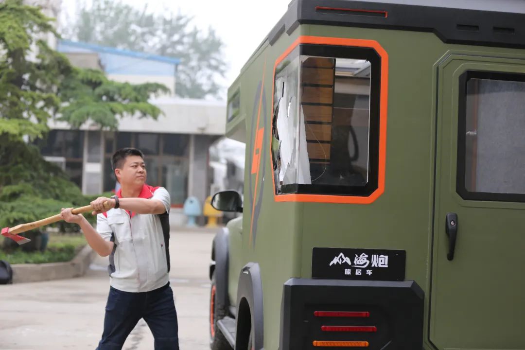 砸掉山海炮旅居車，覽眾房車究竟在搞什么？