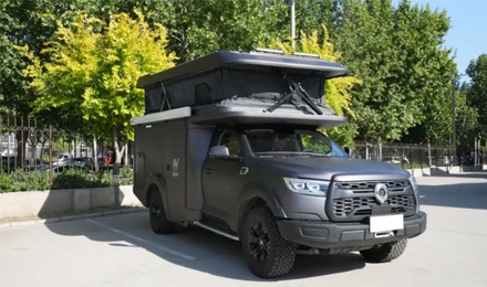 2.0T+四驅(qū)，高僅2.2米，能入地庫，這款硬核升頂房車你愛了嗎？